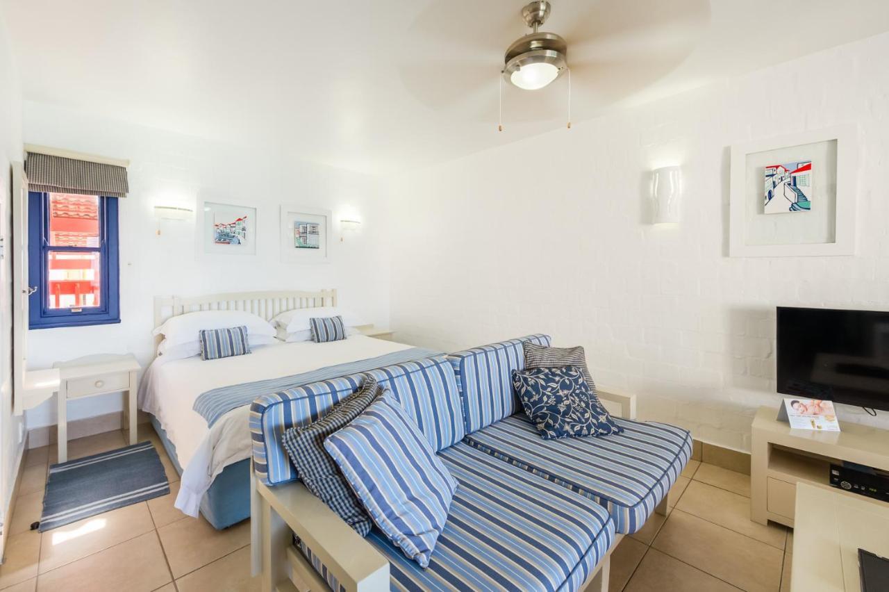 Hotel Club Mykonos Langebaan Extérieur photo